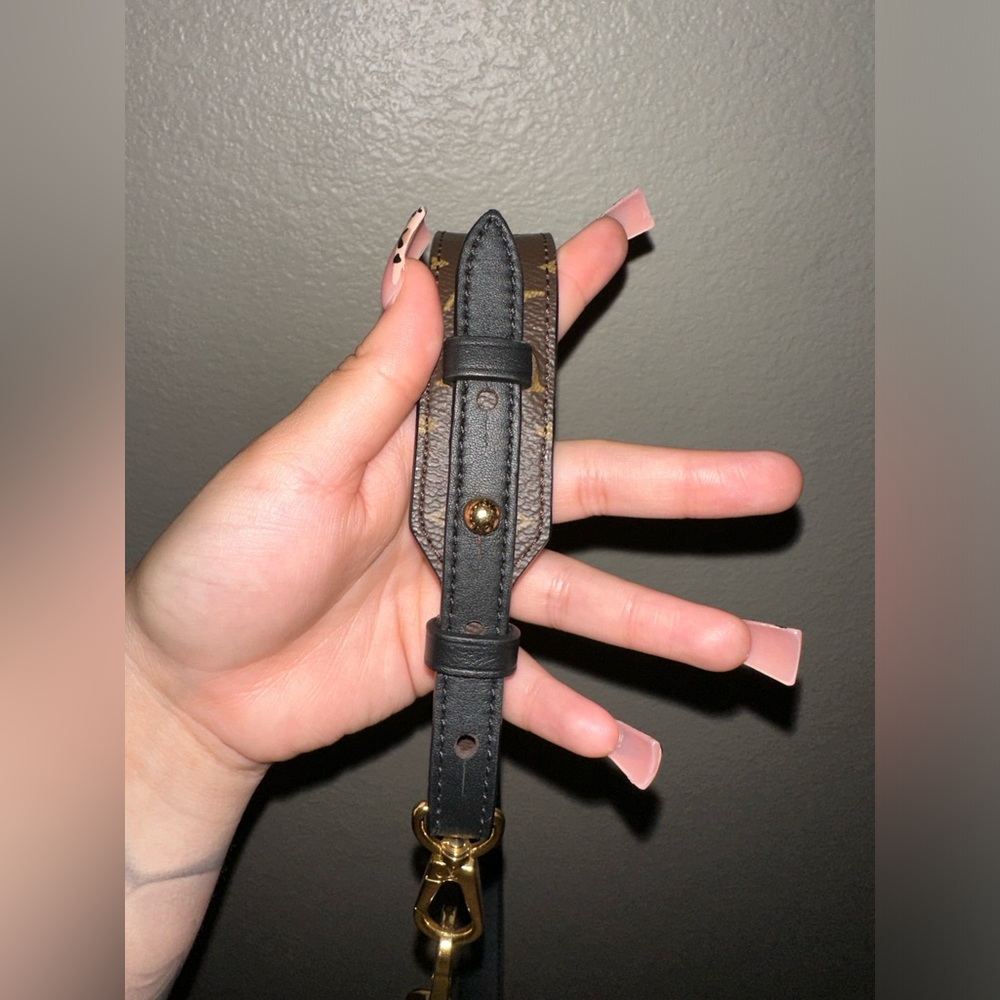 Louis Vuitton Bandoulière XL - Picture 6 of 10